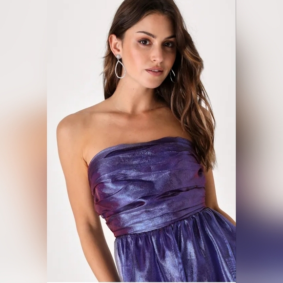 Strapless Shimmering Purple Gown - Picture 4 of 15